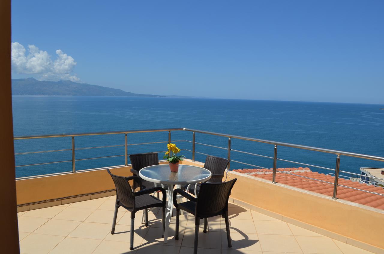 Klajdi Apartaments Saranda Extérieur photo
